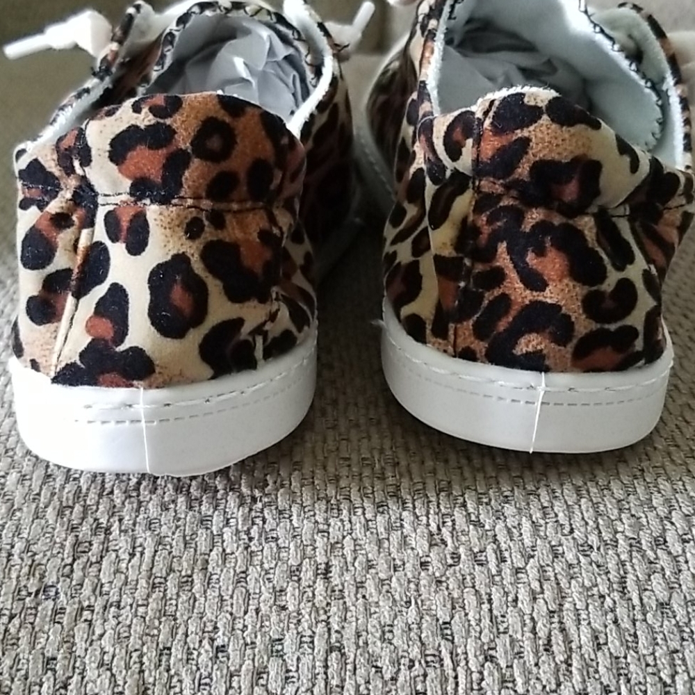 ⭐CLEARANCE SALE⭐  LEOPARD TENNIS SHOES - Picture 6 of 8